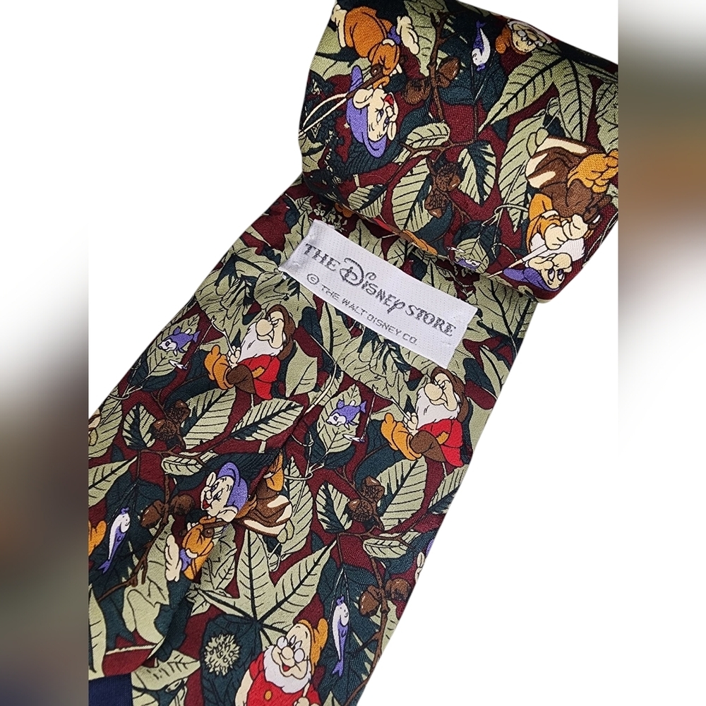 DISNEY snow white & the seven dwarves silk tie